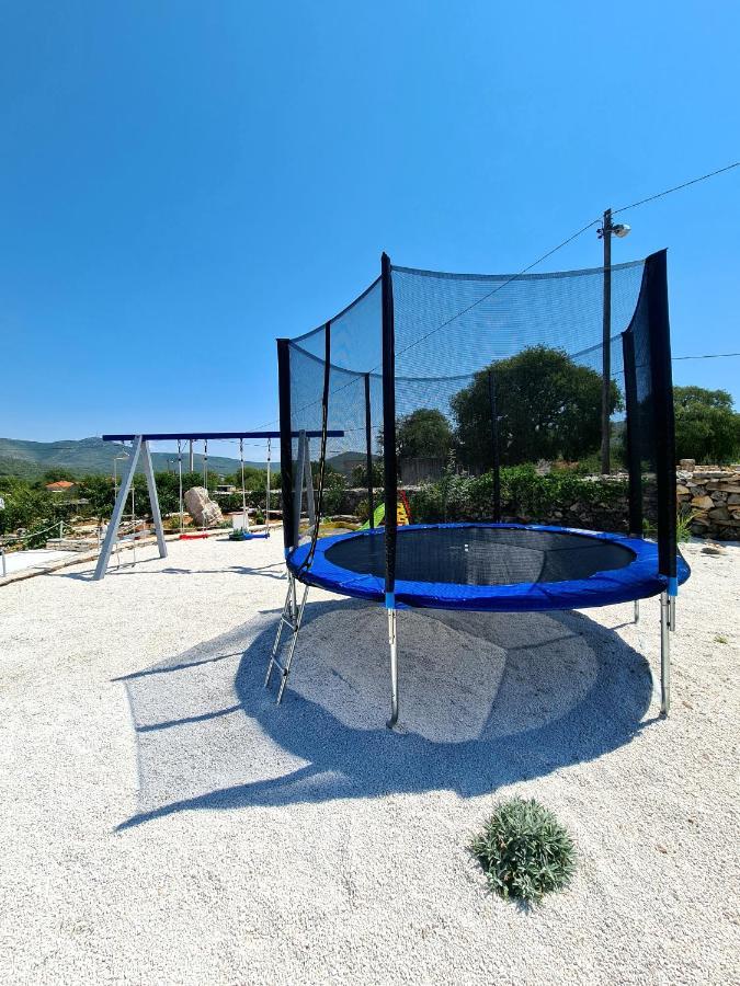 House Camellia With Fenced Pool And Playground Villa Blizna Donja Екстериор снимка
